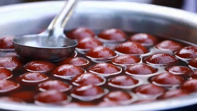 5 Unique Varieties Of Gulab Jamun That Are A Must-Try