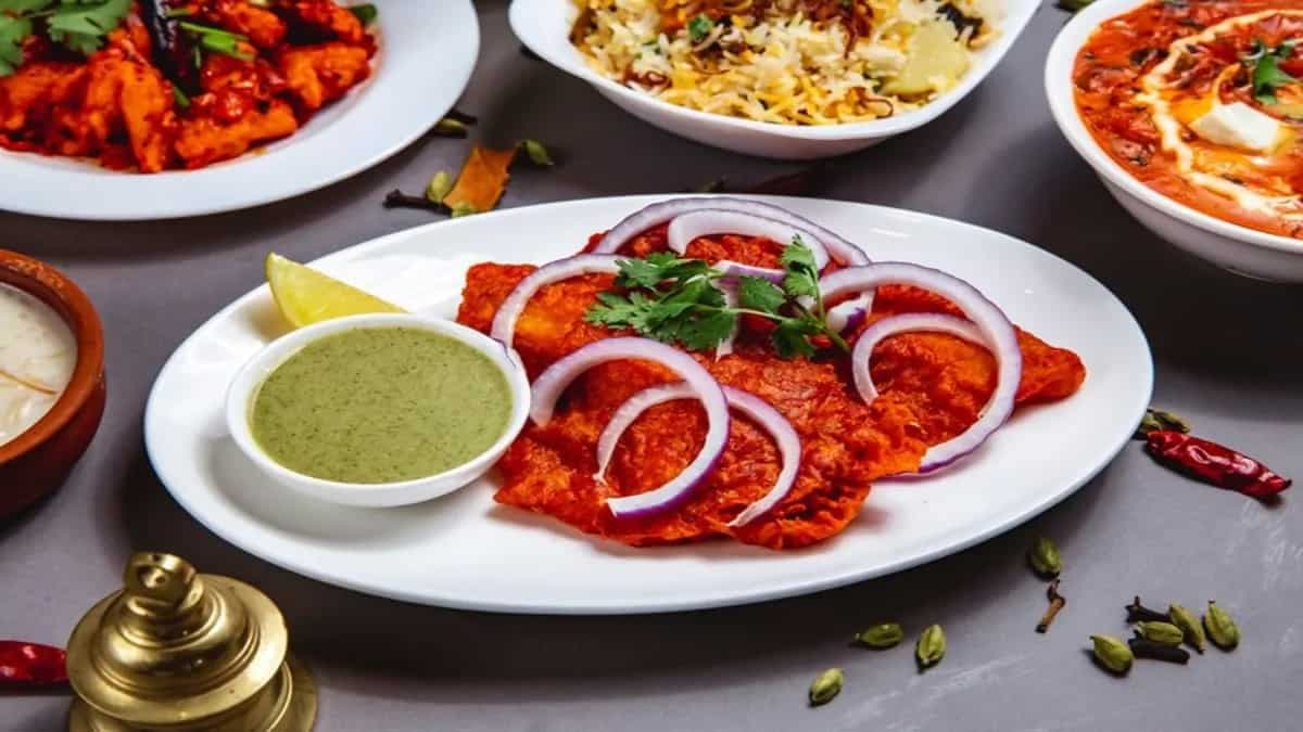 6 Indian Dishes That You Can Make With Chillies To Spice Up 