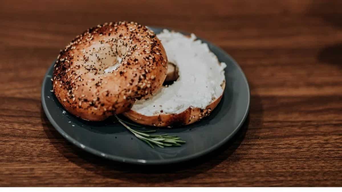 Your Guide To The Viral Air Fried Bagel Trend