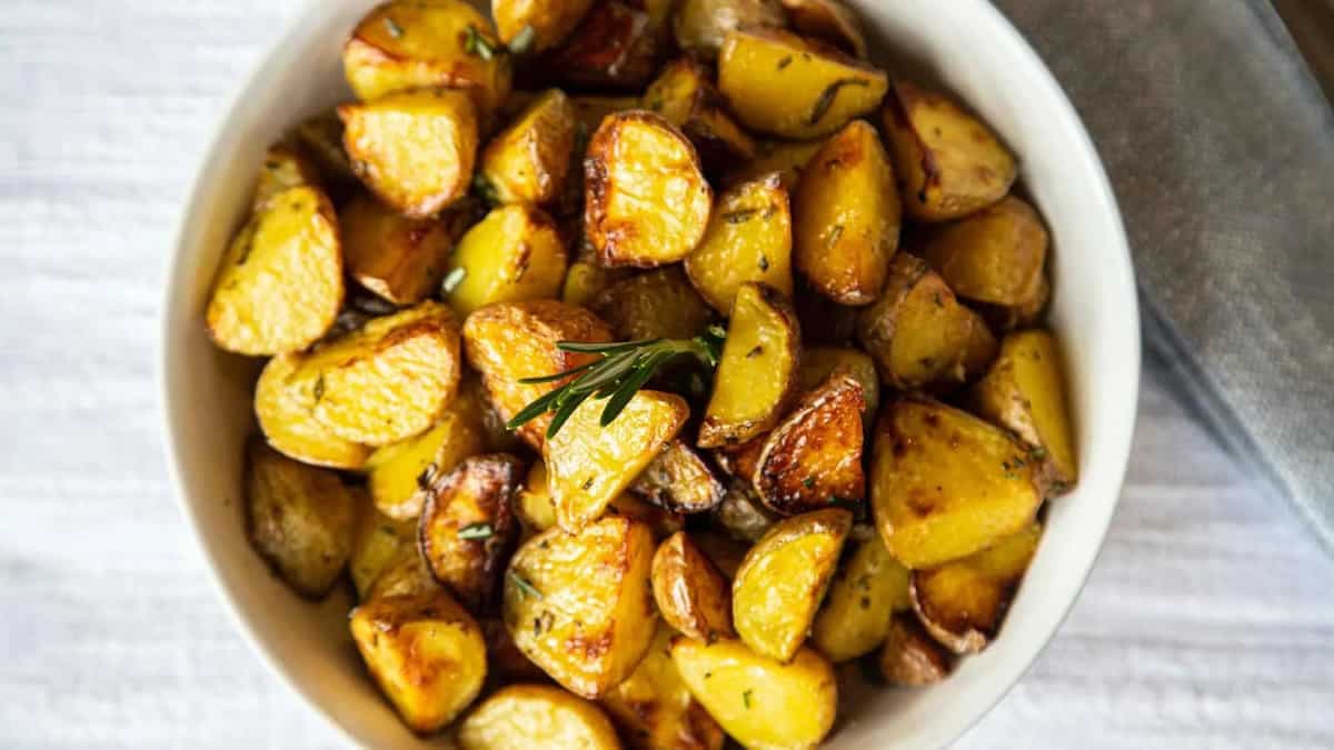 Love Potatoes? Know The Pros And Cons Of Adding It To Your Diet