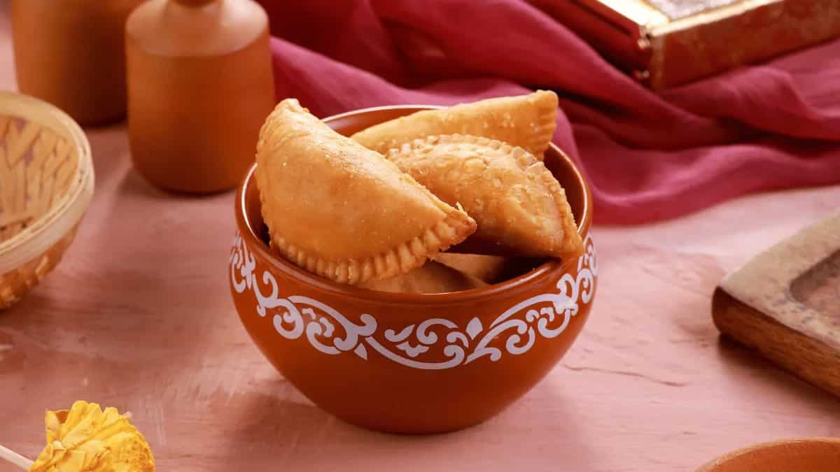 Diwali 2023: A Beginners Guide To Make Perfect Gujiyas