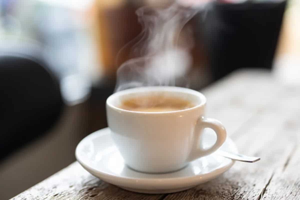 Trying To Reduce Caffeine? Here Are The Best Caffeine-Free Teas