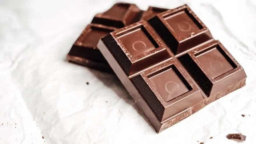 How Do You Know A Bar Of Chocolate Is Good? Try This Expert Hack