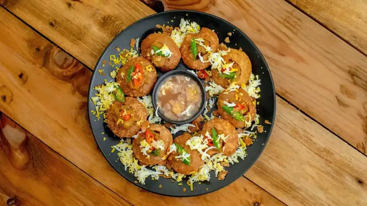 Serving Chaat At Your Diwali Party? Here's How To Do It Right