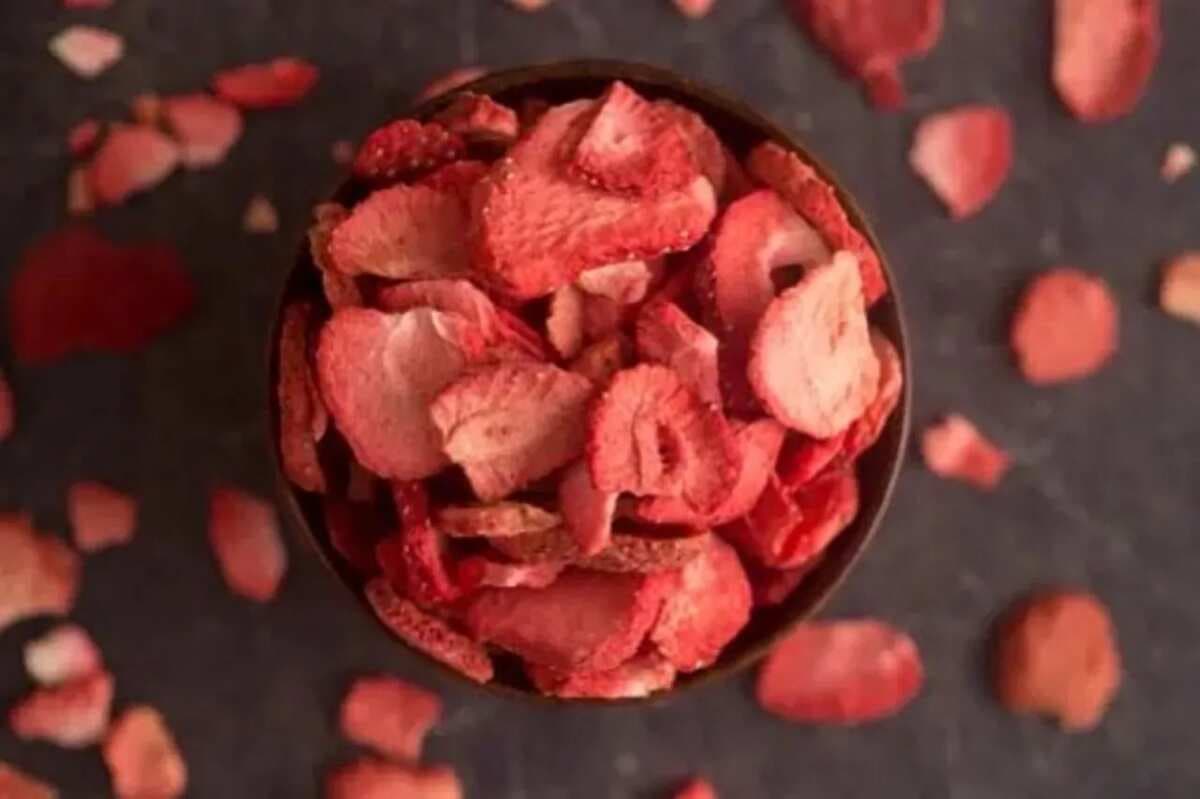 11 Steps To Master The Art Of Dehydrating Strawberries