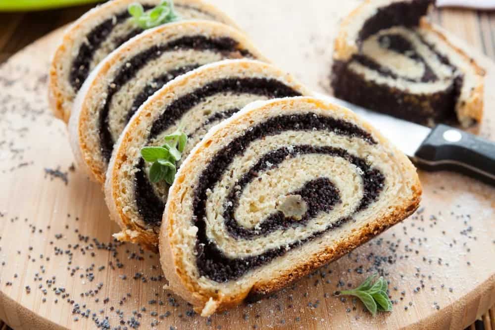 Ever Baked A Cake With Poppy Seeds? To Know More, Read On 