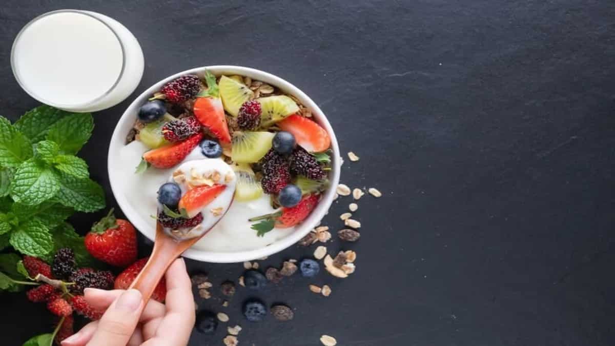 6 Amazing Health Benefits Of Eating Yoghurt Everyday