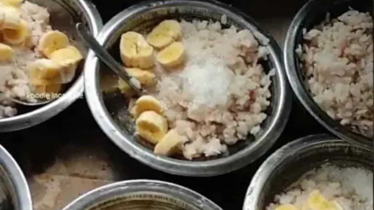 Viral: Vendor Selling Bangladeshi Doi Chira Poha