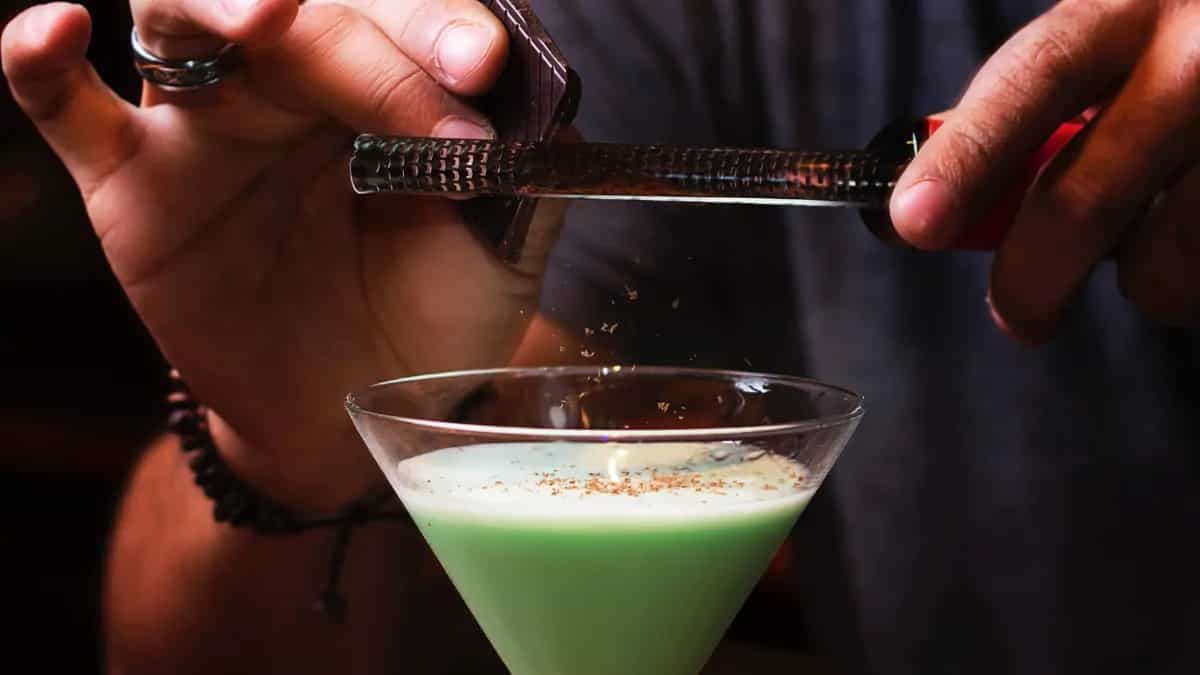 Mixology: 6 Essential Bar Tools For Amateur Bartenders