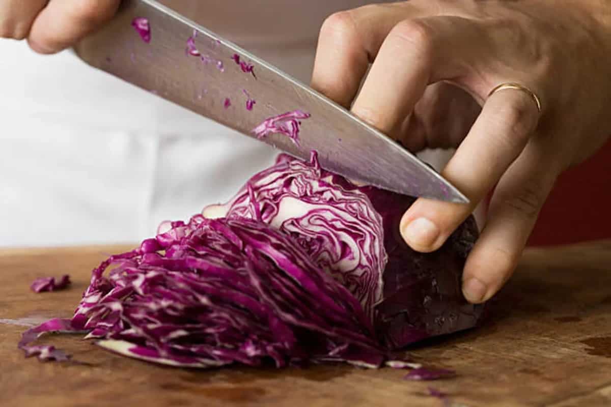 Red Vs. Green Cabbage: 5 Key Differences To Know About Them