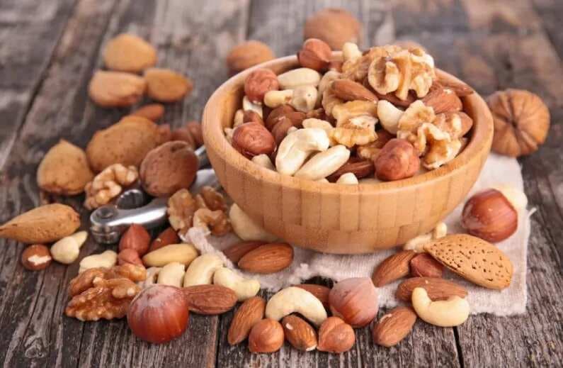 Expert Explains Why Raw Nuts Are Better Than Roasted Nuts