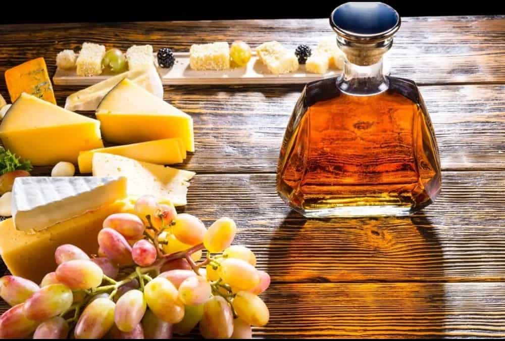 Everything You Need To Know About Pairing Whiskey With Cheese