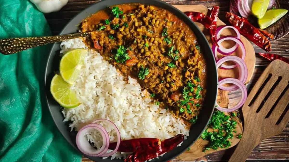 Usal To Pesarattu: 6 Protein Rich Green Moong Recipes To Try