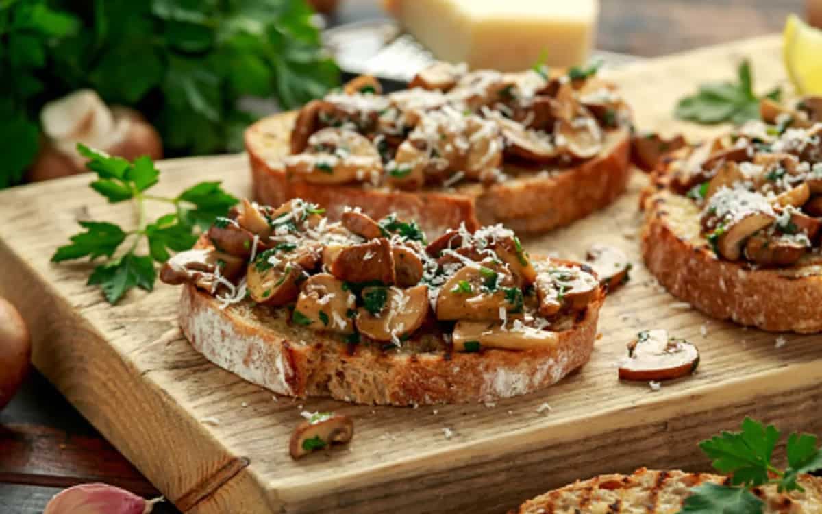 Mushroom Bruschetta: A Perfect Vegetarian Appetiser