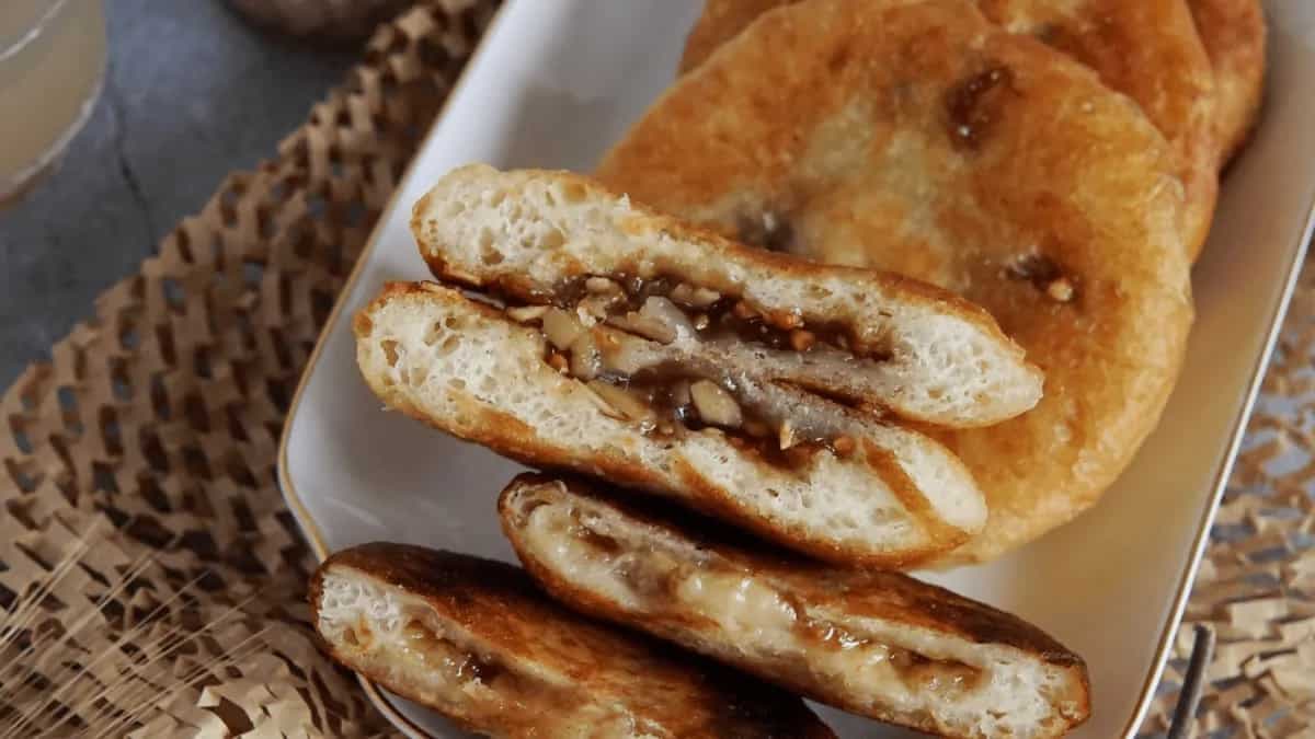 Hotteok: Korean Street Food Sweet-Stuffed Pancakes