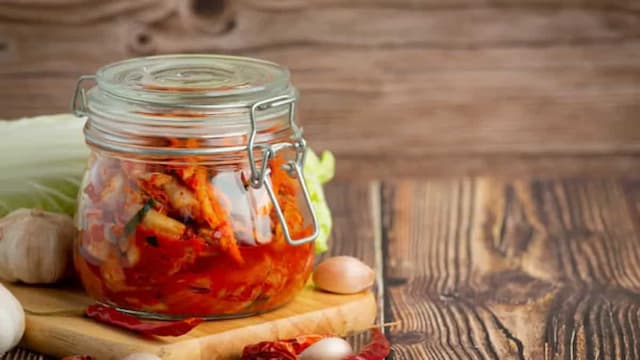 Want To Make Gajar Gobi Shalgam Achar? Follow These Tips