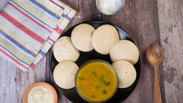 7 Wholesome Idli Recipes To Warm Up Your Winter Breakfasts