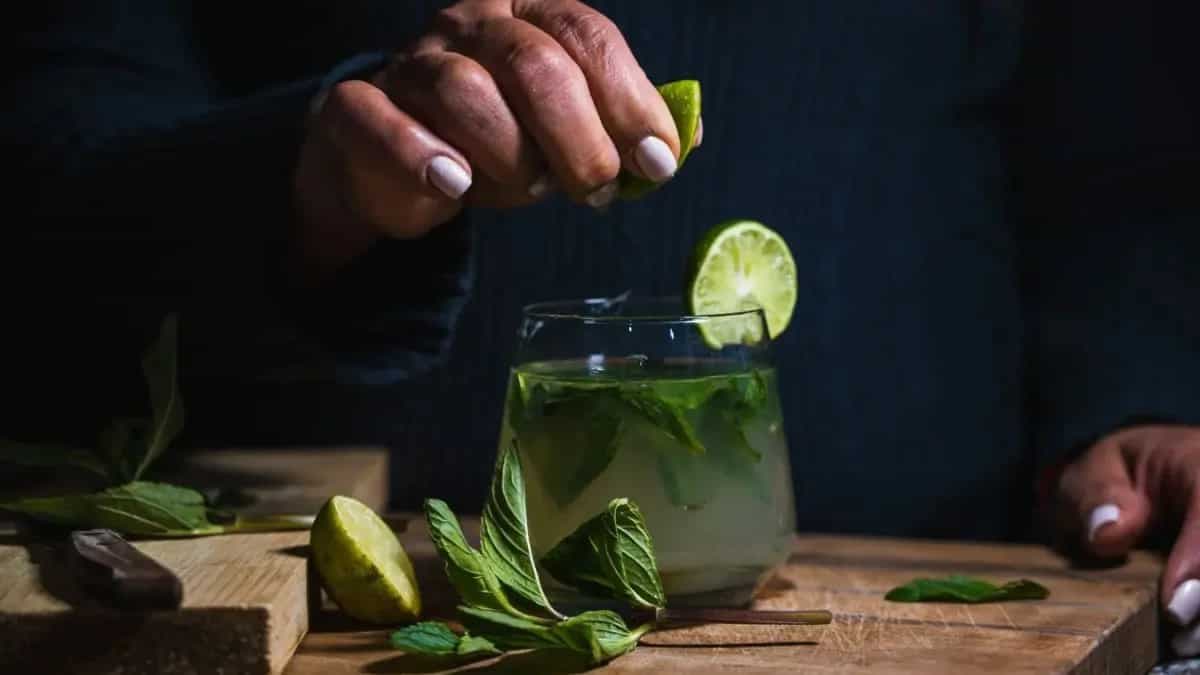Infusing Peppermint With Spirits To Liven Up Your Cocktail Game 
