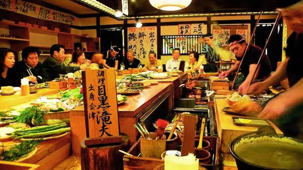 Visiting Japan? This Is The Dining Etiquette Guide You Need