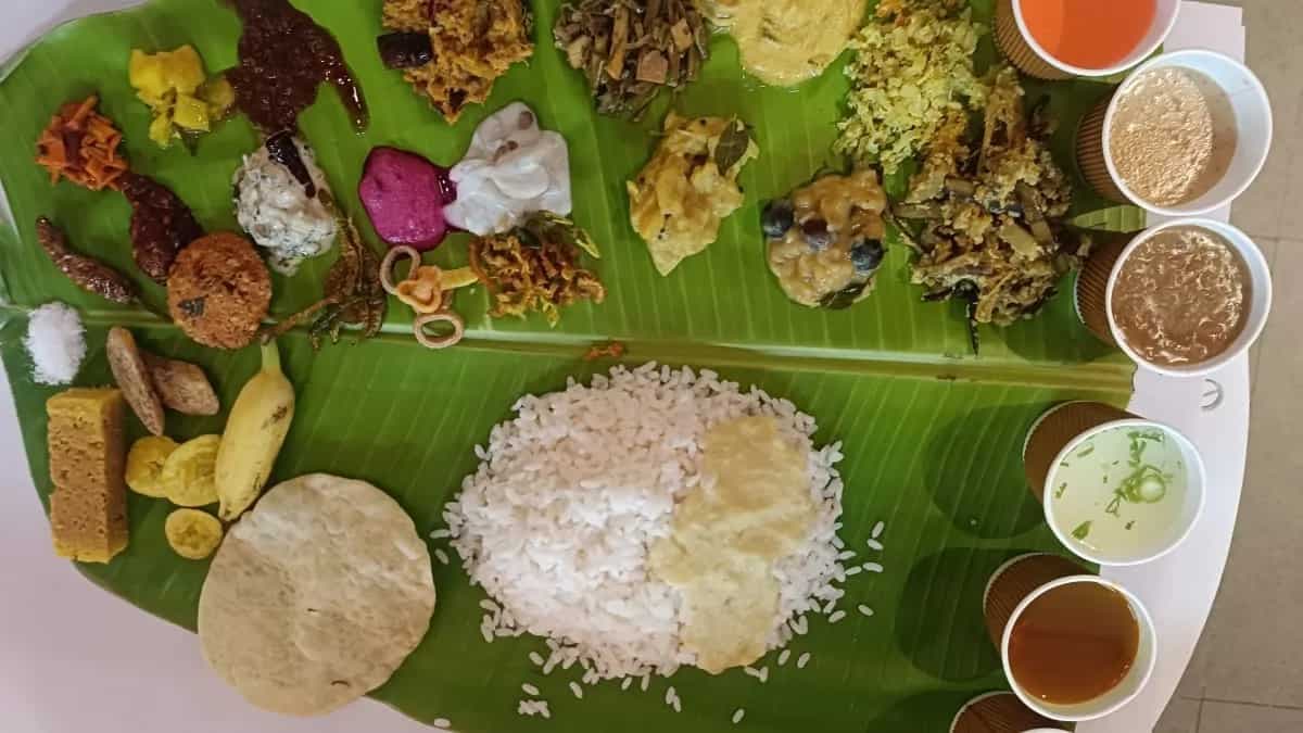 Peek Into Iconic Paragon Restaurant’s Special Onam Sadhya