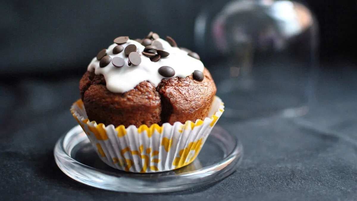 No Oven? Make Chocolate Muffins In A Pressure Cooker Today