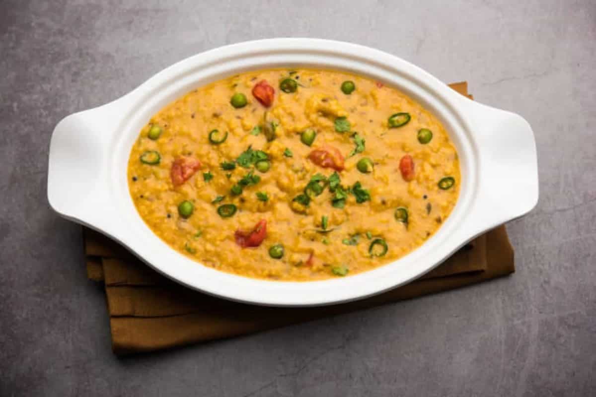 Gajar Matar Khichdi: A Dish That Fuels Weight Loss With Flavour