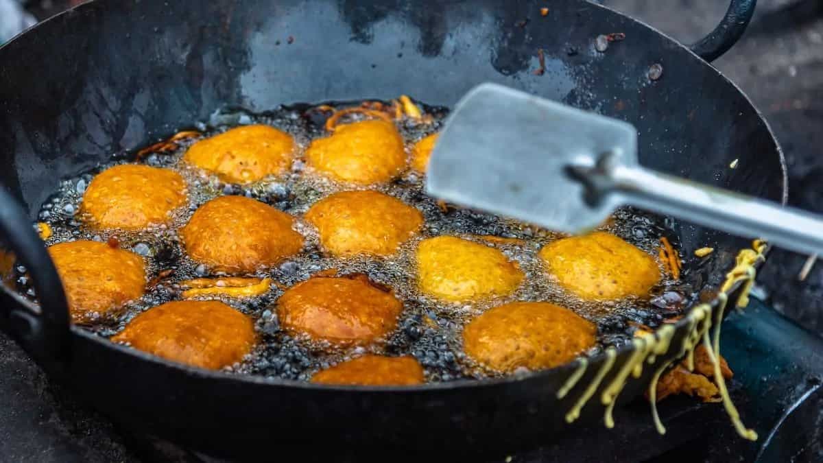 Recreate The Street Food Magic Of Bengali Telebhaja At Home