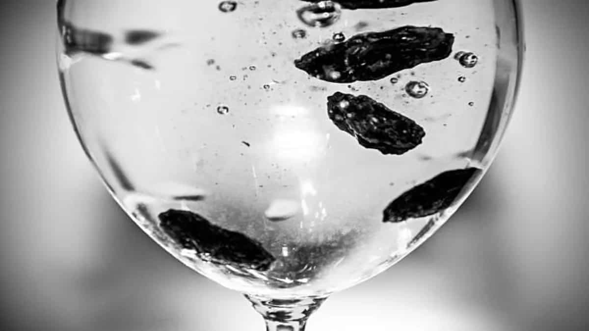 Raisin water For Glowing Skin? Check Out 5 Benefits
