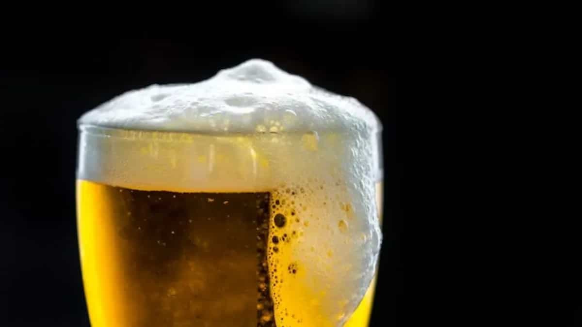 Why Does Beer Taste Better When Served Cold? A New Study Reveals