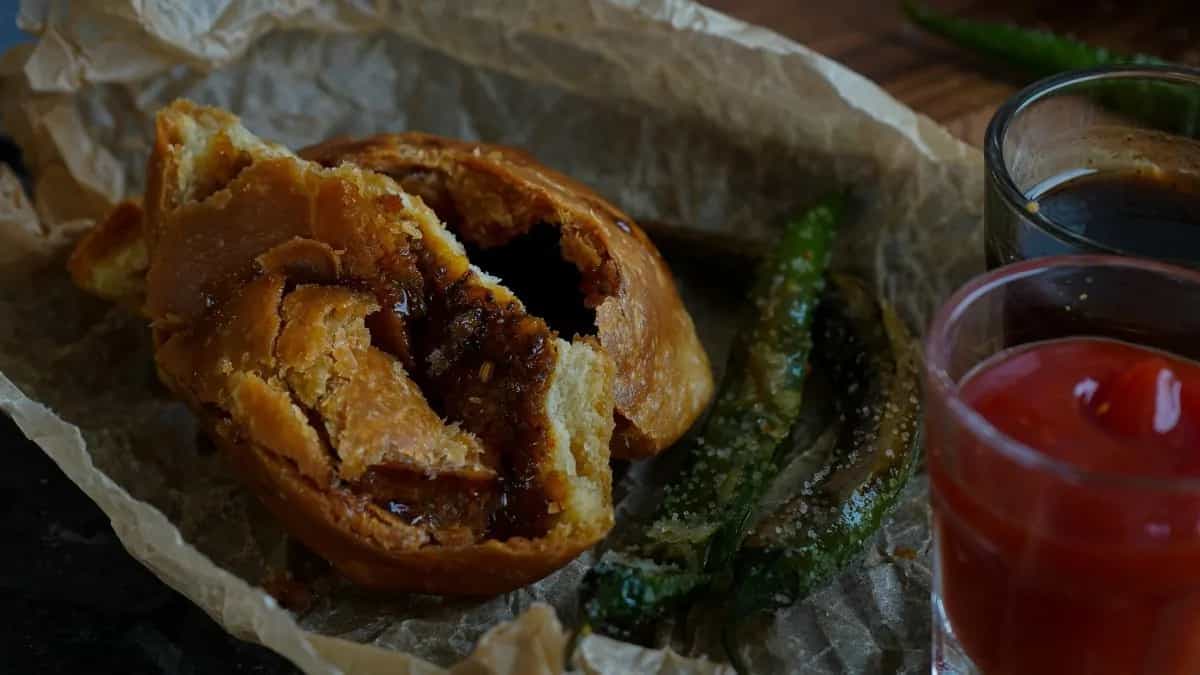 Love Kachoris? 5 Easy Tricks To Make Them At Home Guiltfree