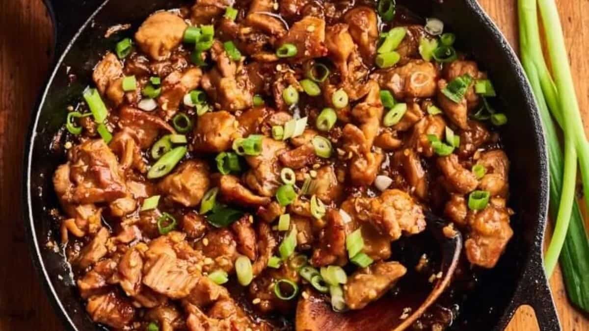 Here's How You Can Make One Skillet Bourbon Chicken At Home