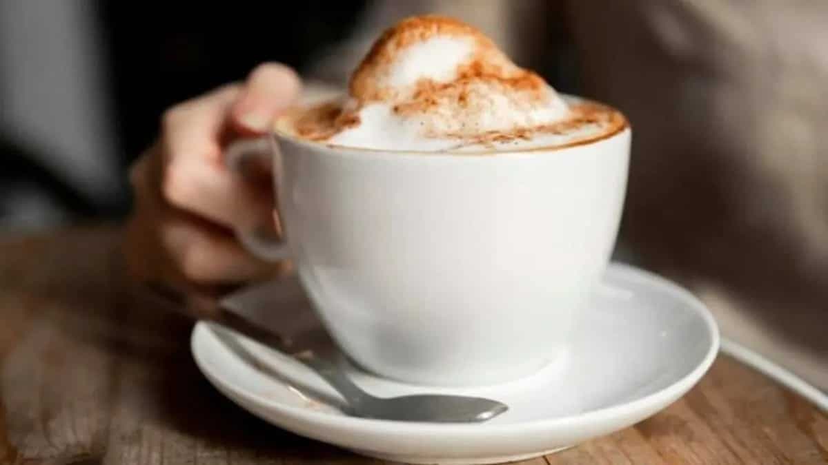 What Are The Differences Between Dry And Wet Cappuccinos?