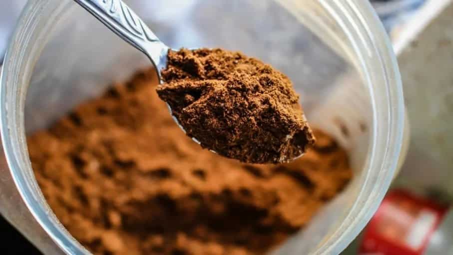 6 Protein Powder Myths You Shouldn't Pay Attention To