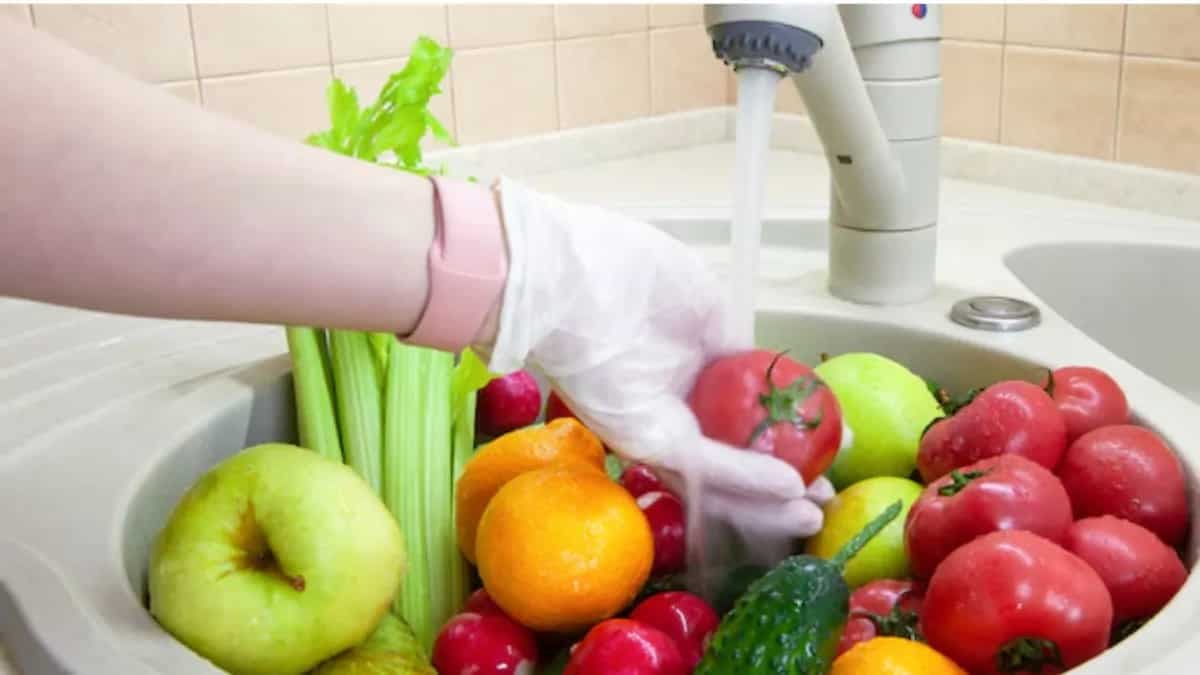 Is Washing Enough To Remove Bacteria From Fruits And Vegetables?