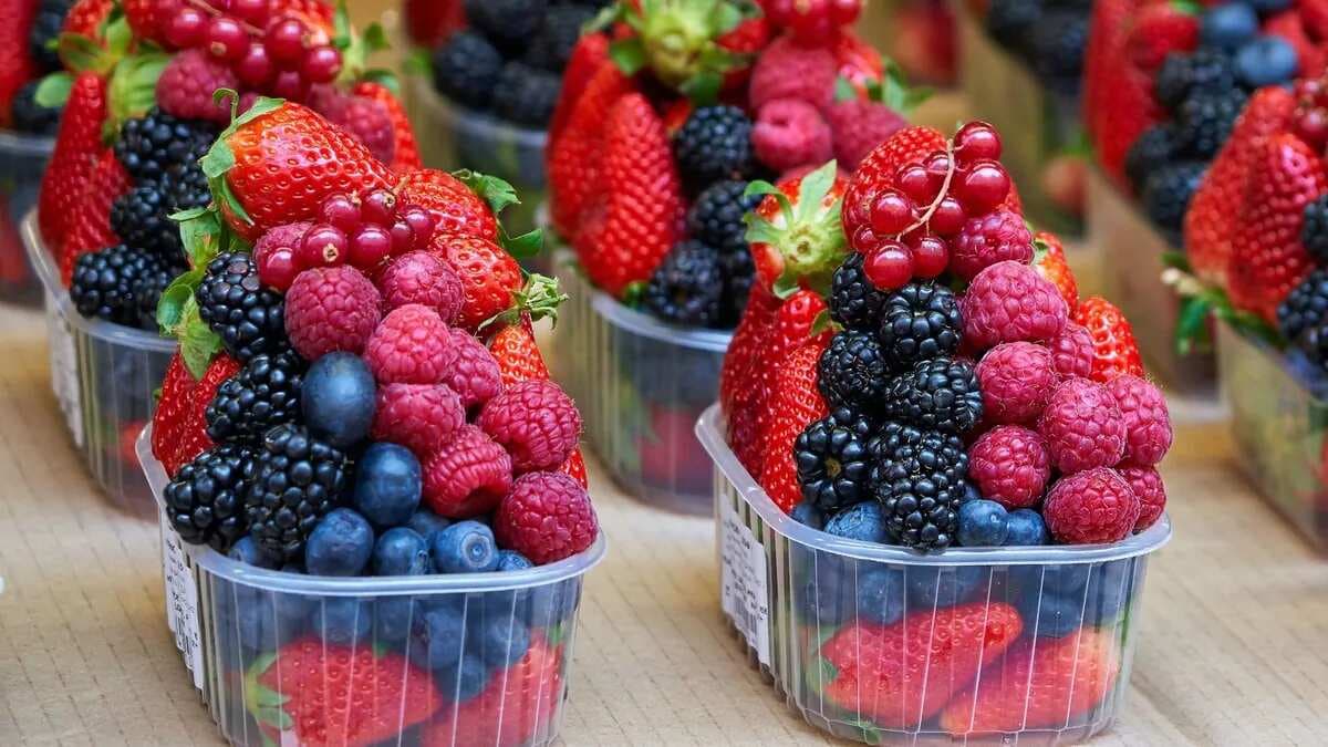 The 7 Health Benefits of Berries To Boost Your Health