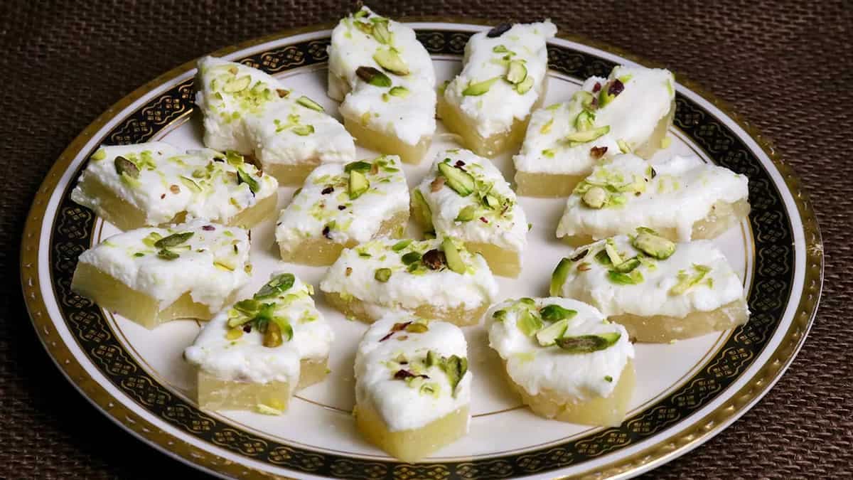 Nolen Gur To Mango: 7 Sandesh Recipes To Impress Your Guests 