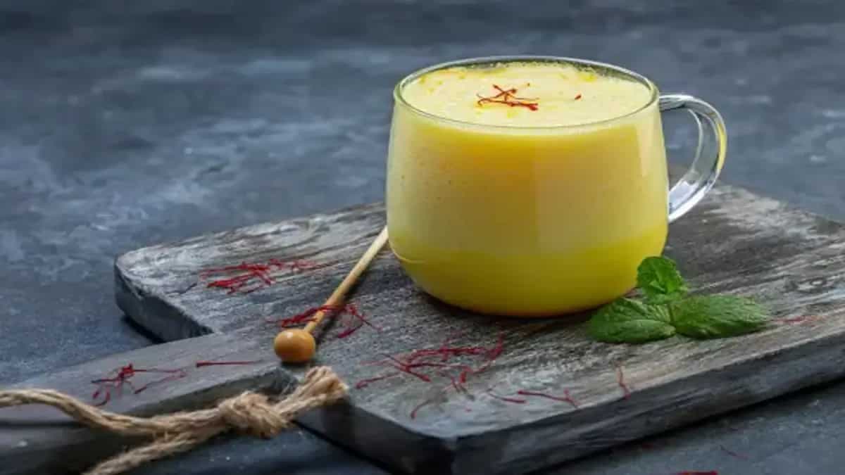 Healthy Skin, Digestion And More: 6 Benefits Of Saffron Milk