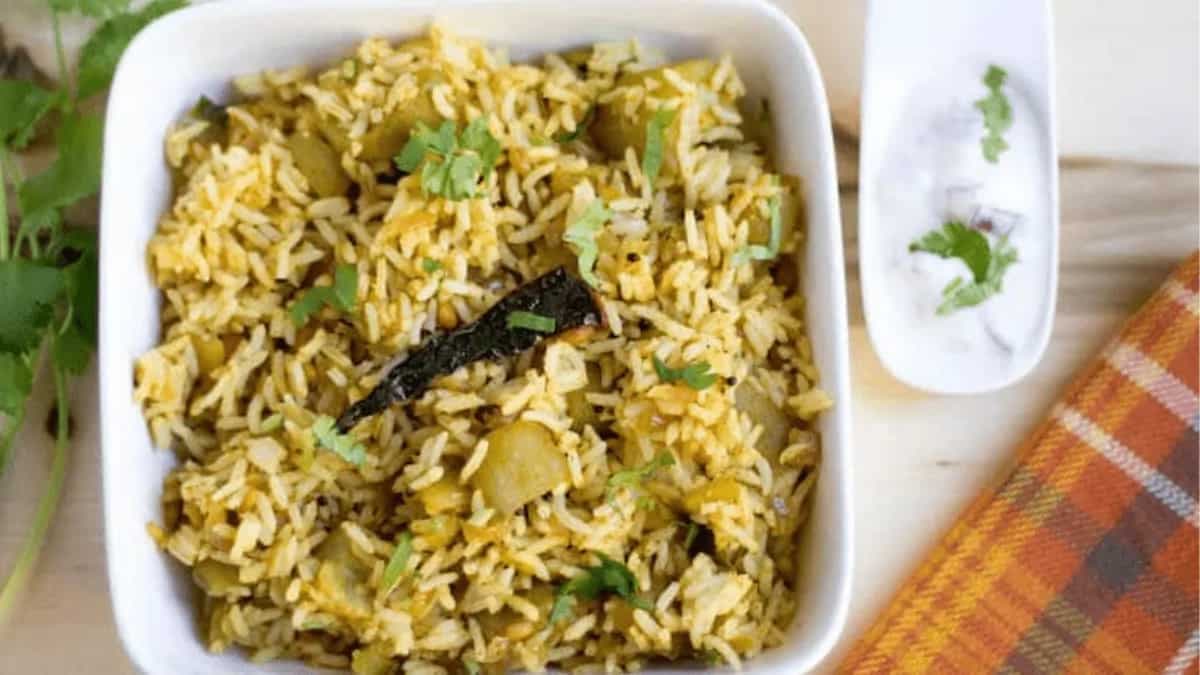 Maharashtrian Dodake Bhaat: Simple One Pot Ridge Gourd Rice