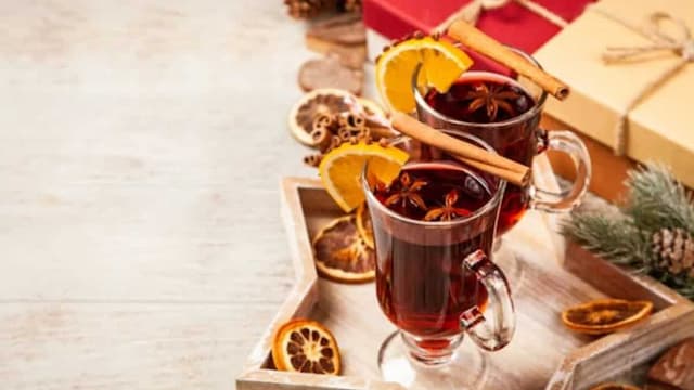  Experts On The Evolution Of Christmas Drinks Over The Years