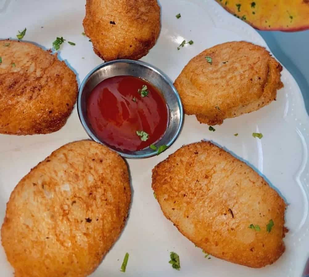 Cheesy Bread Rolls: 9 Tips To Make The Perfect Monsoon Snack
