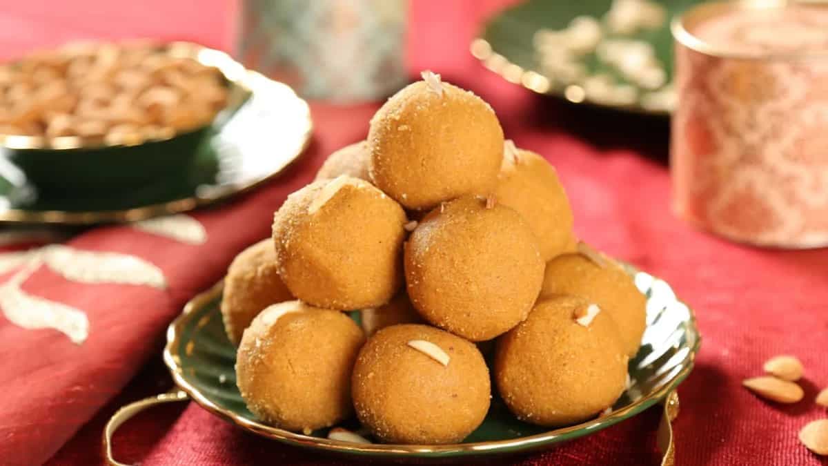 Laddu Mar Holi: Unraveling The Secrets Of This Age-Old Tradition