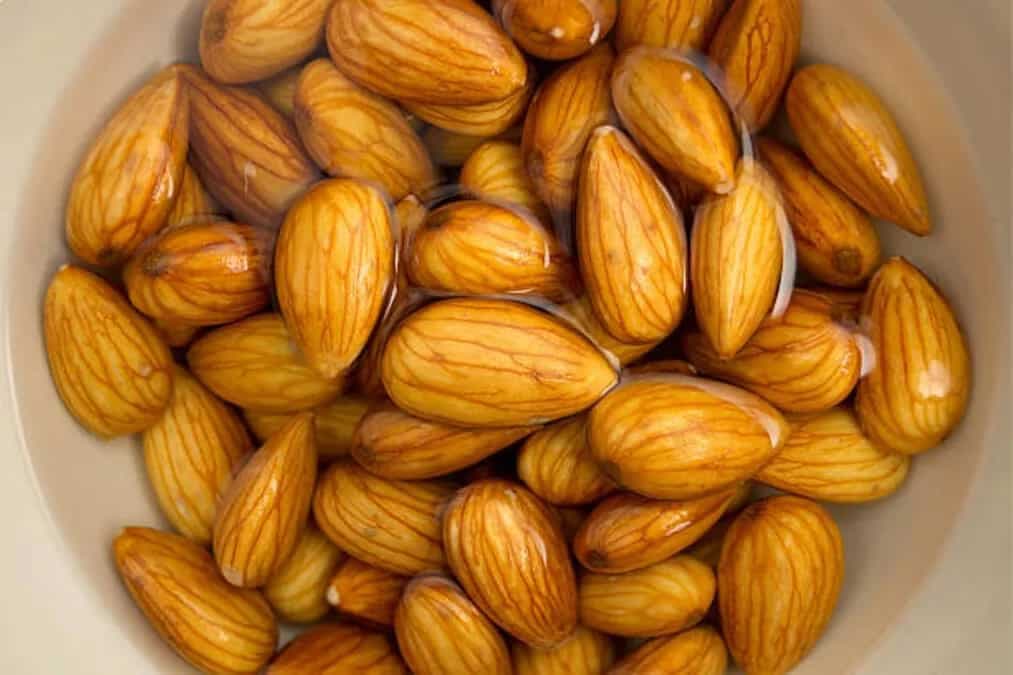 7 Creative Ways To Add Soaked Almonds To Your Diet