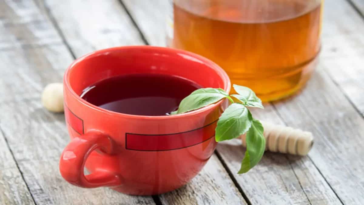 Know Why Tulsi Tea Is A Boon