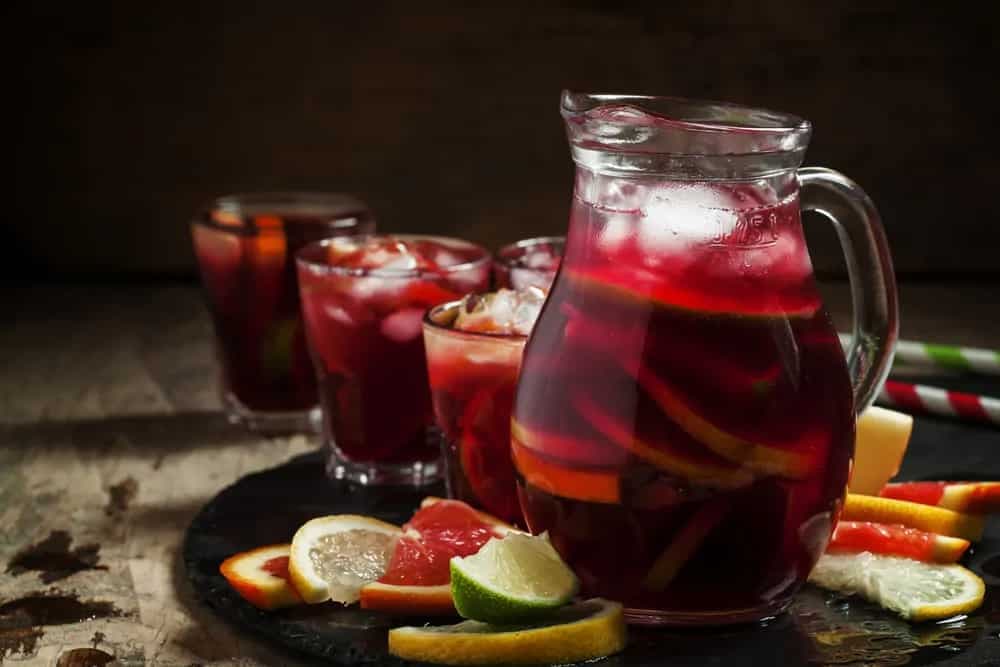 Rioja to Moscato, The Best Wine Varieties for Your Sangria Mix