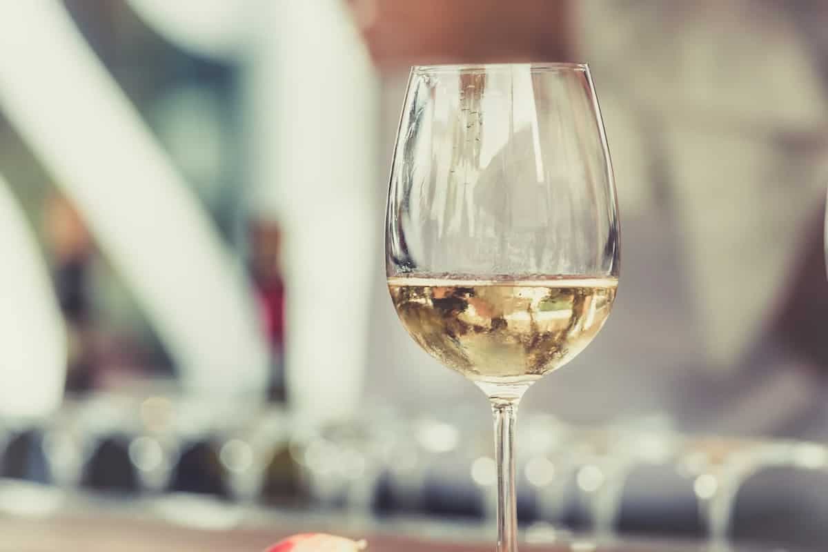 The Secret To Clean Wine Glasses: 5 Tips To Spotless Shine