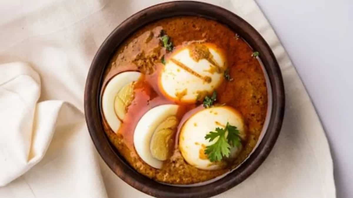 Assamese Aloo Konir Dom Recipe: A Tangy Egg-Potato Curry Dish
