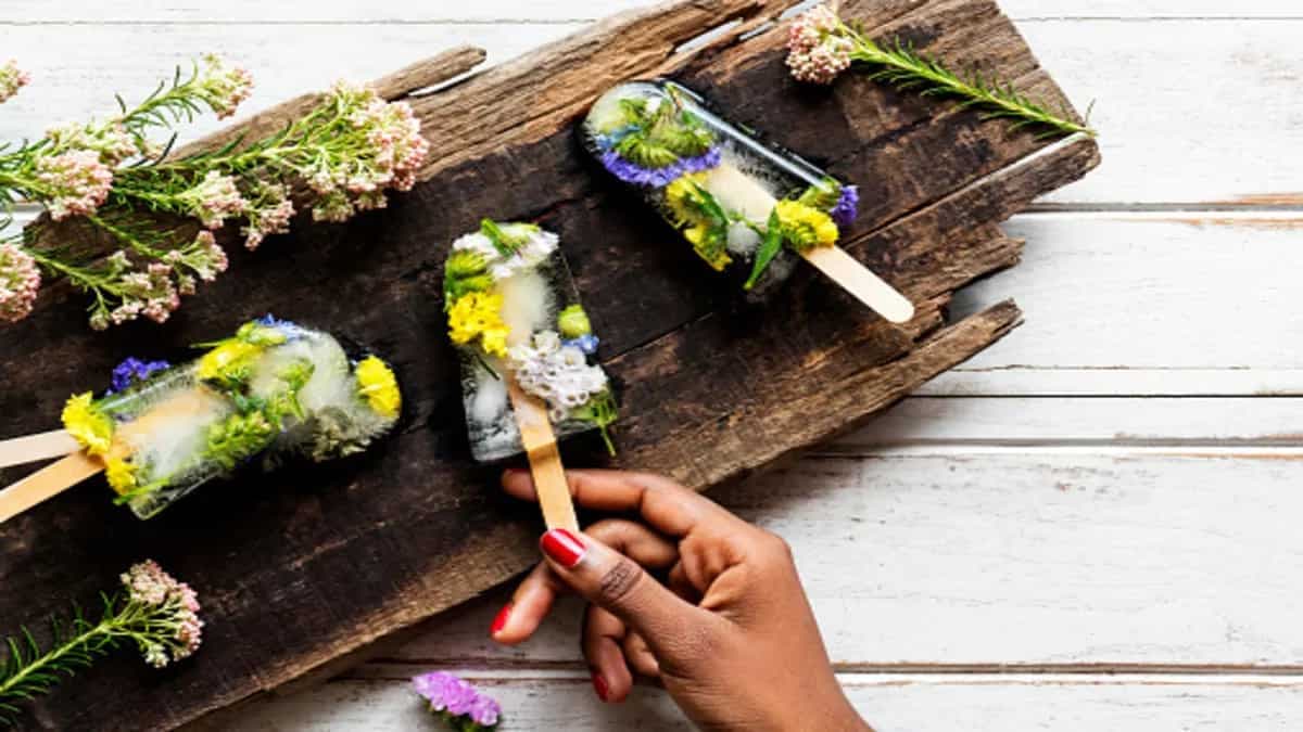 Edible Flower Dye Popsicles For An Extra Splash Of Colour