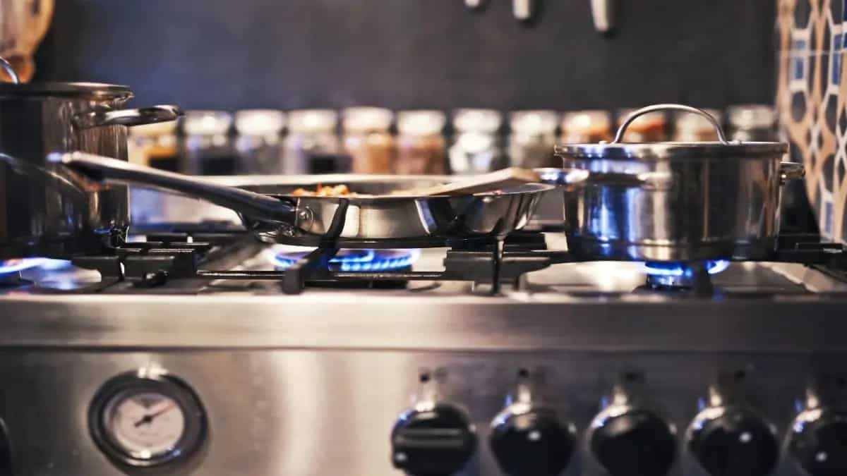 Tips 101: 6 Hacks To Cook On A Stove Better