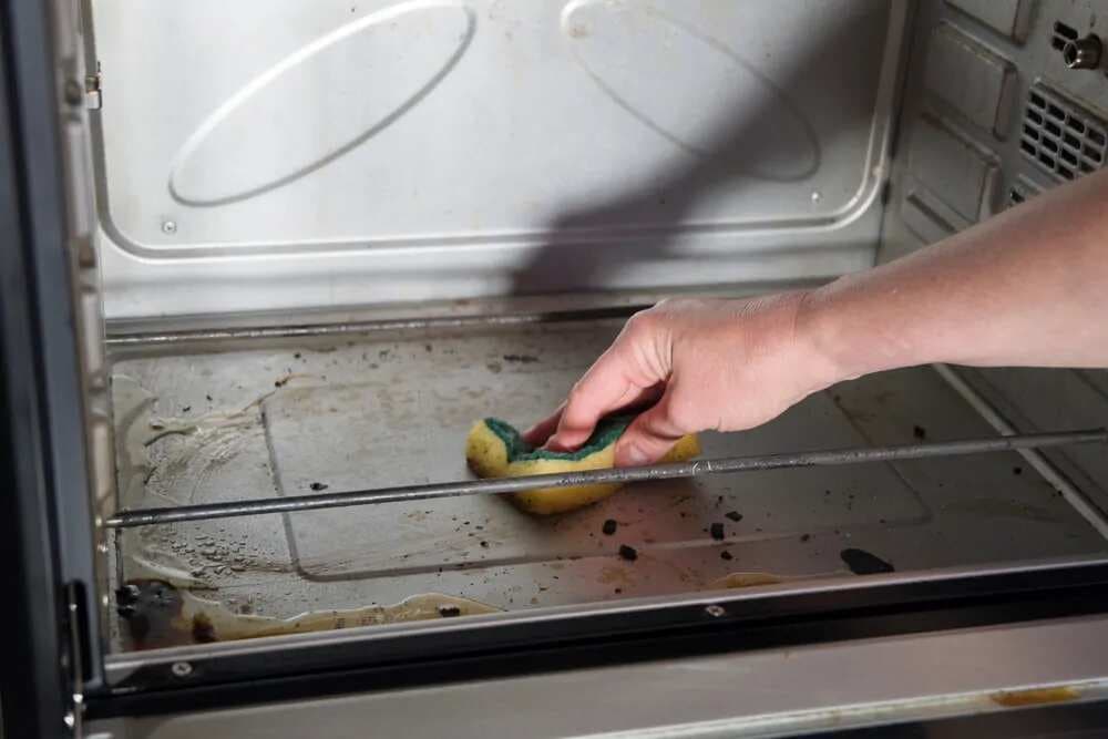 Kitchen Hacks: 6 Signs Your Oven Needs a Good Cleaning