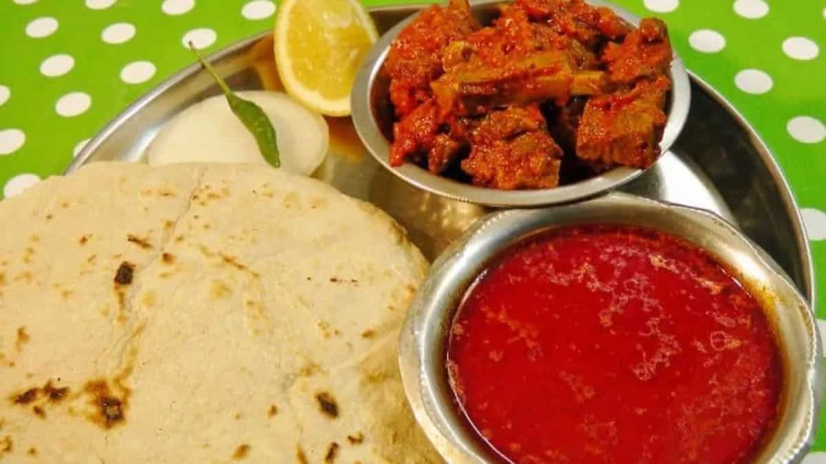 8 Popular Bhakri-Bhaji Combos From Maharashtra